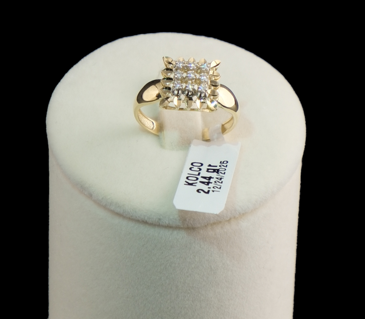 Кольцо золотое